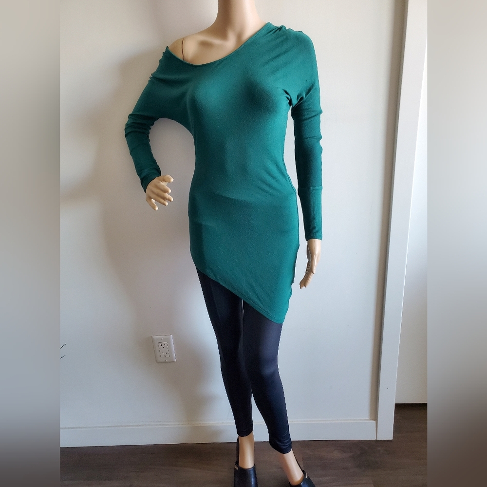 BEBE Asymmetrical Off-the-shoulder Top